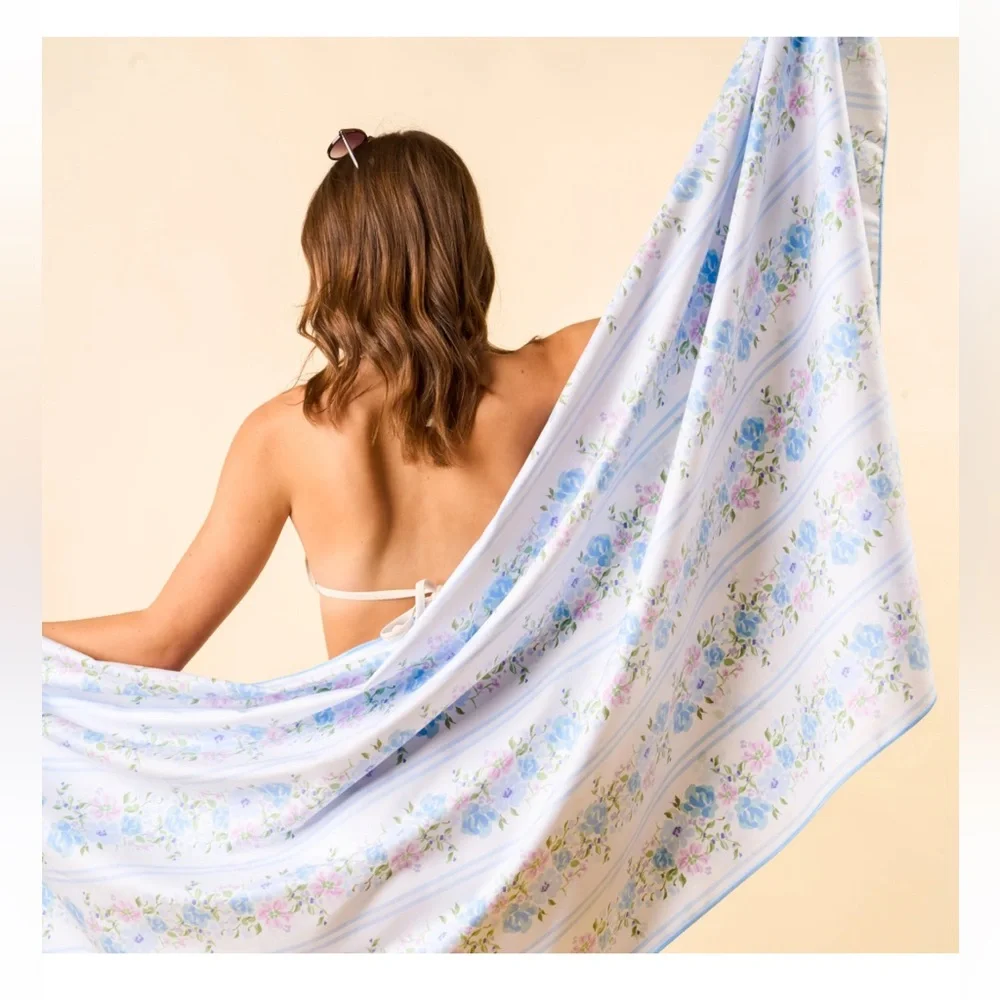 New The Darling Effect Petal Parade Blue XL Quick Dry Beach Towel - 2 Sided